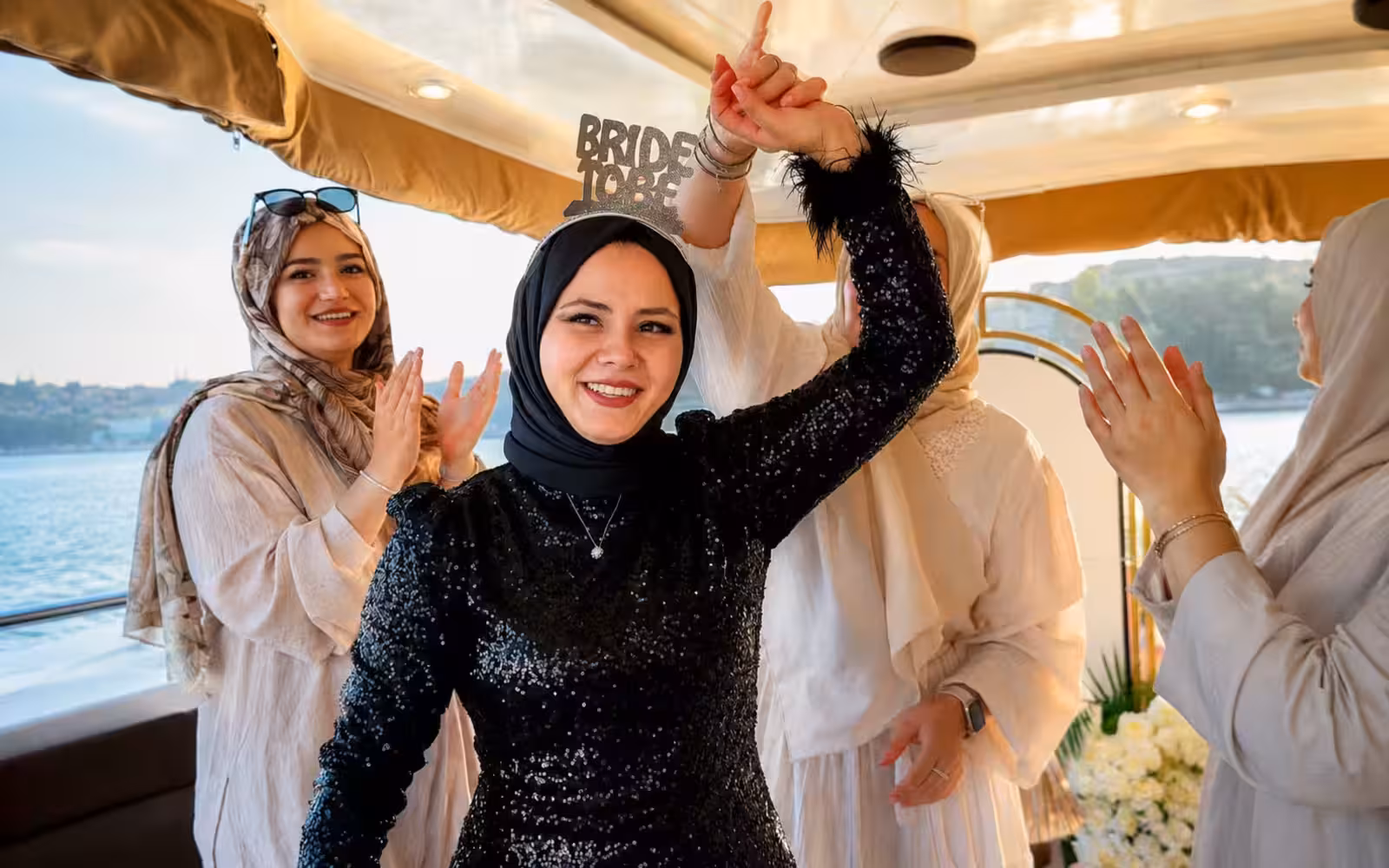 12 kişilik Bride to Be Premium konsepti ve özel dekorasyon düzeni