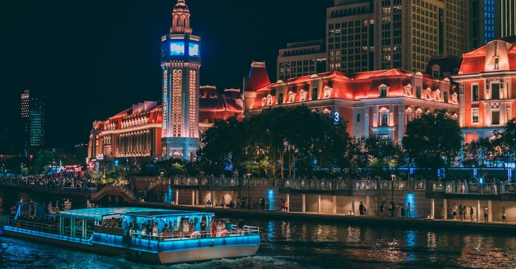 Deniz Keyfini Zirveye Taşıyan Kiralık Tekne Hizmetleri